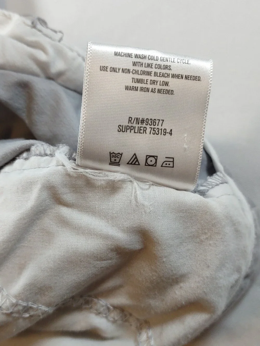 Liz Claiborne‎ Petite Classic Size 10P Gray Flat Front Shorts 9